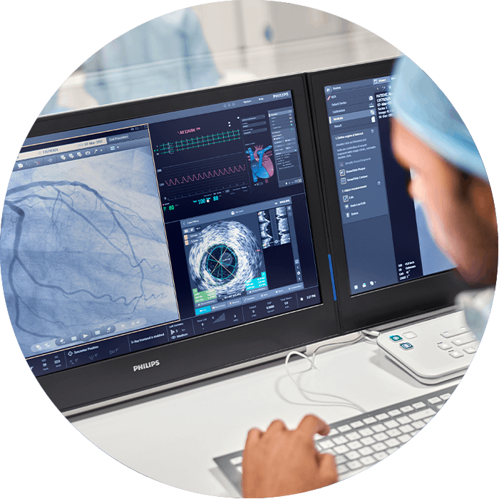 Physician using Philips advanced analytics platform