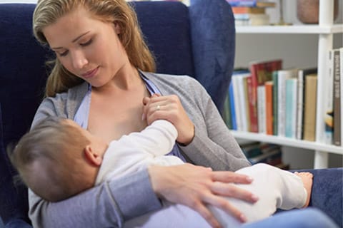 Breastfeeding tips to soothe breastfeeding pain