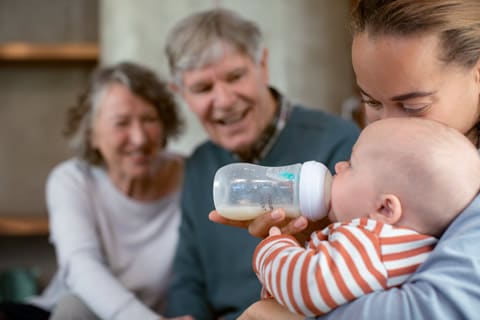 How to sterilise baby bottles in 3 different ways