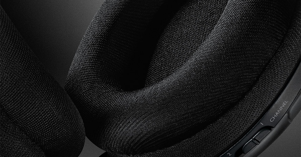 Philips noise cancelling headphones in commute