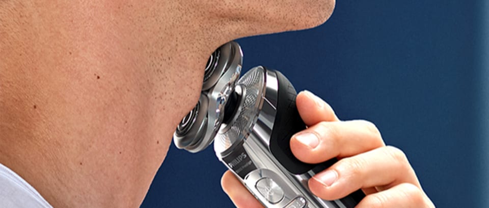 Shaving neck with Philips S9000 Prestige electric shaver