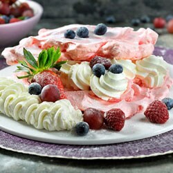 Red berry Pavlova | Philips Chef Recipes