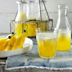 Non-alcoholic kids' cocktail with pineapple | Philips Chef Recipes