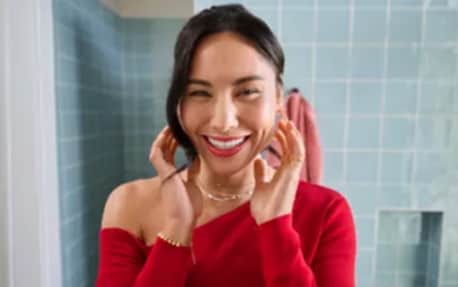 Itchy gums: Causes, prevention, & relief tips