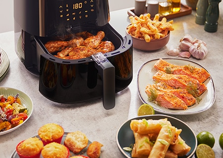 https://www.philips.co.uk/c-dam/b2c/master/experience/consistency-campaign/airfryer/EU7/philips-airfryer-variety-L.jpg