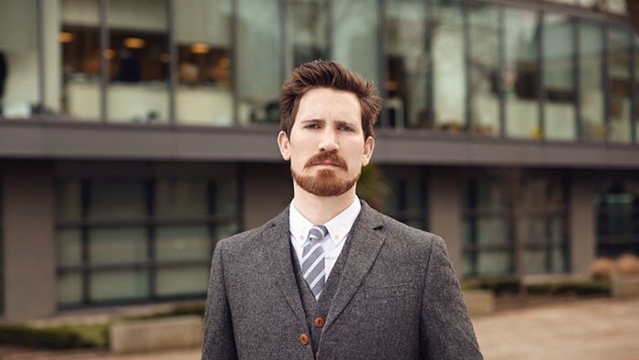 Oblong face beard