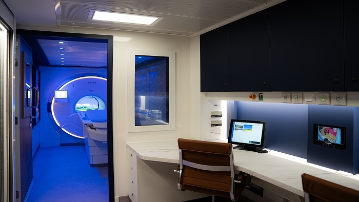 pr mri mobile truck