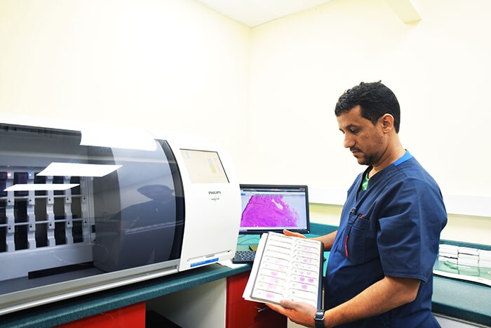 Download image (.jpg) Philips IntelliSite Pathology Solution at Al Borg Medical Laboratories (opens in a new window)